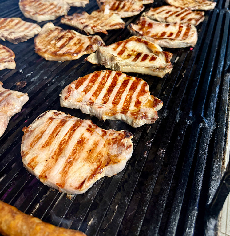 Gemischter_Grill_auf_dem_Holzkohlegrill